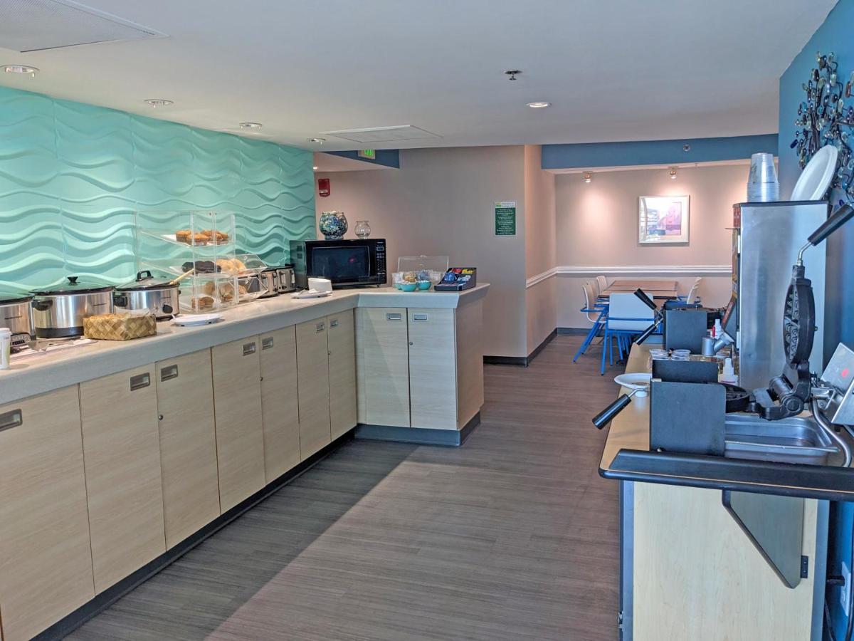Seaside Hotel 3*