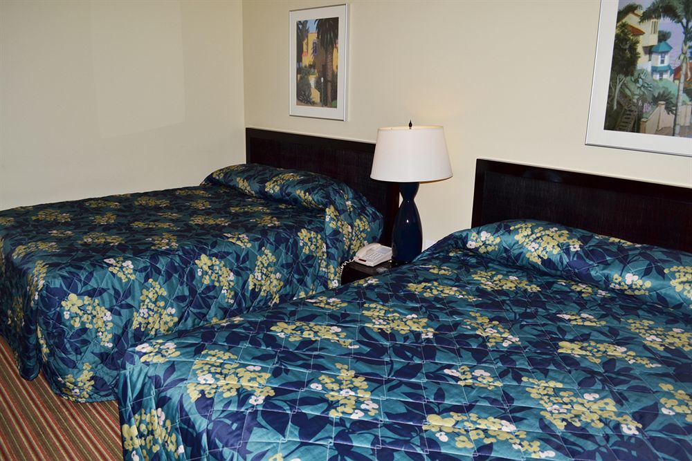 Seaside 3*